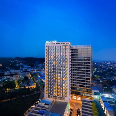 Harper Premier Nagoya Batam Hotel Bagian luar foto