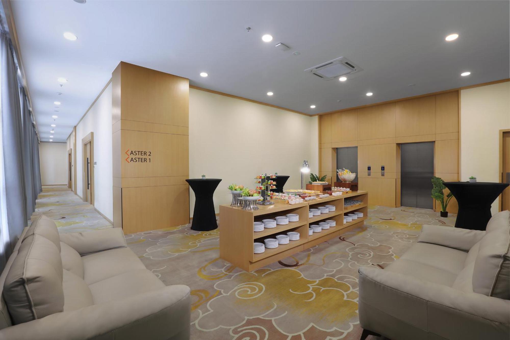 Harper Premier Nagoya Batam Hotel Bagian luar foto